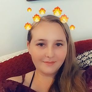 Meet your Posher, Alyssa